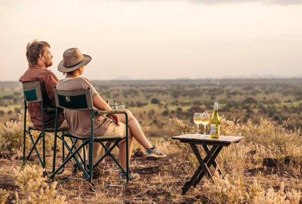 sundowner-horizon-honeymoon-couple
